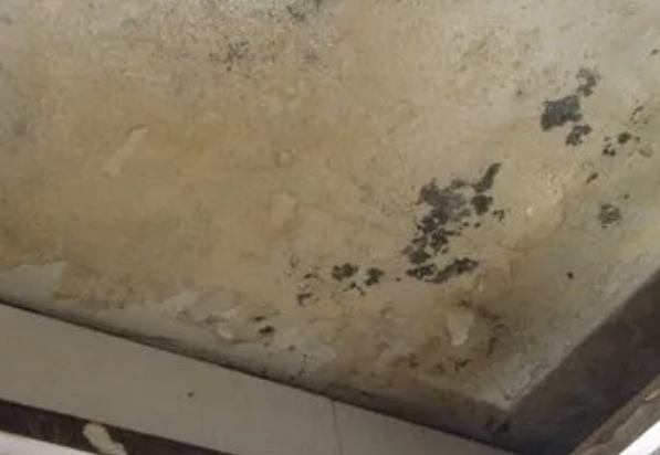 永济阳台漏水维修公司分享下永济卫生间渗水维修需要注意哪些问题。